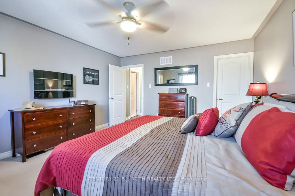 12 White Crescent