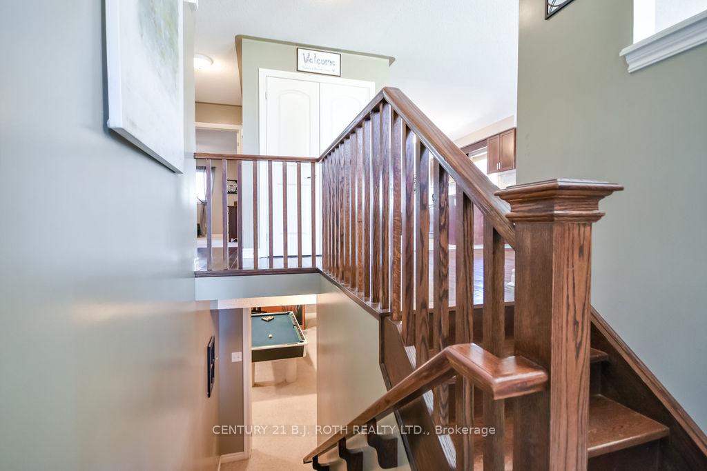 12 White Crescent