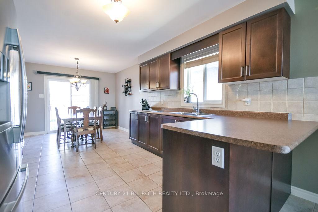 12 White Crescent