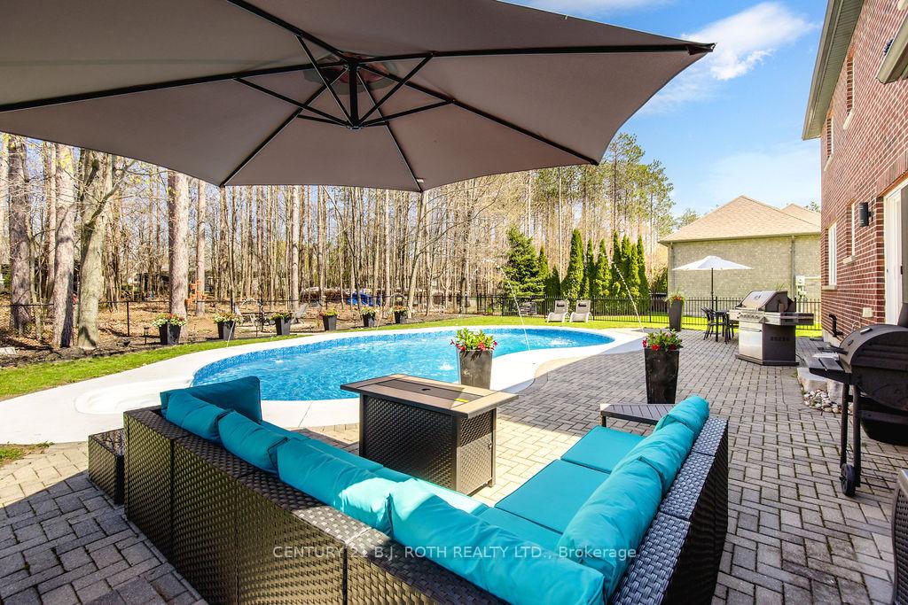 12 Lloyd Cook Drive E