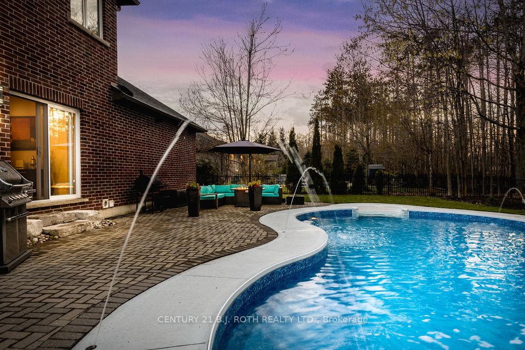 12 Lloyd Cook Drive E