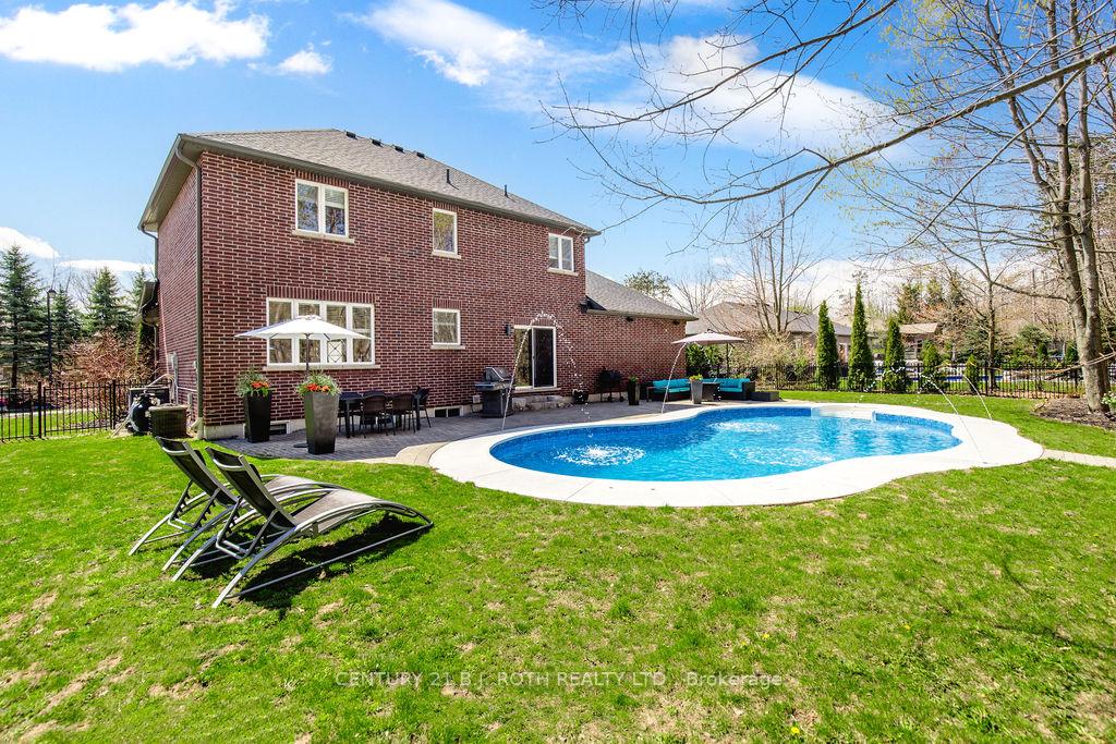 12 Lloyd Cook Drive E