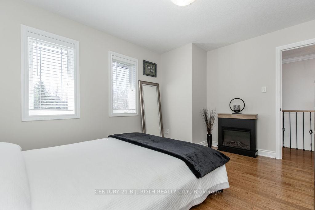 12 Lloyd Cook Drive E