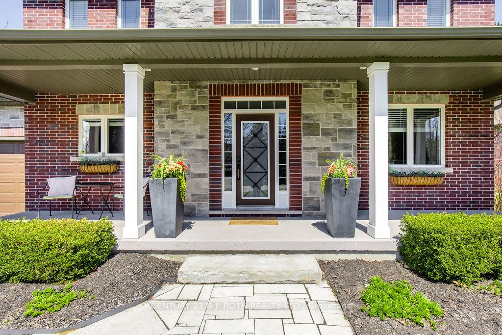 12 Lloyd Cook Drive E