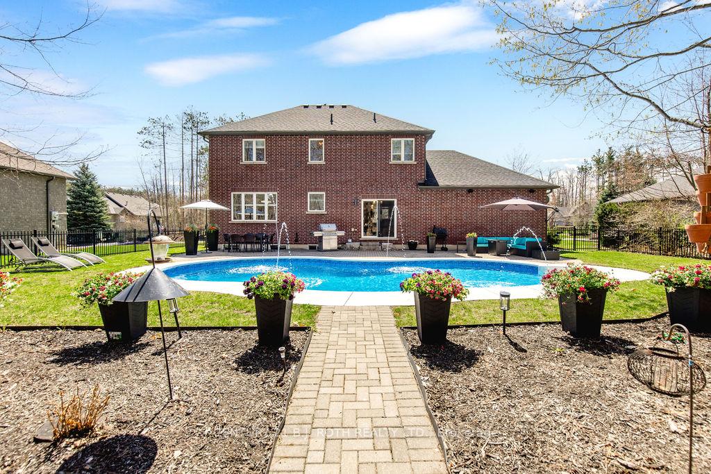 12 Lloyd Cook Drive E