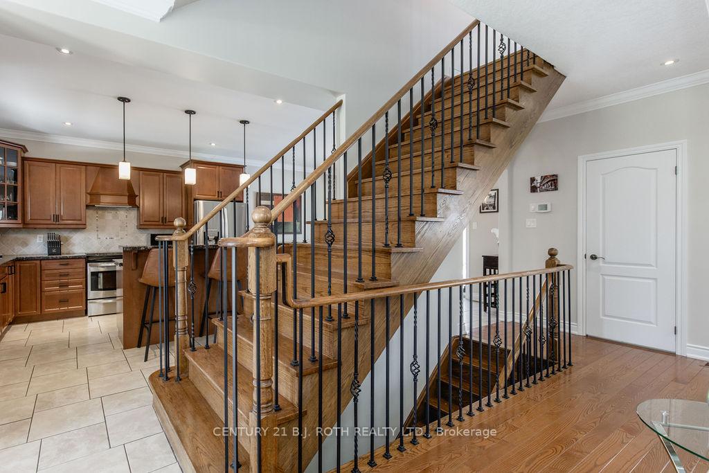 12 Lloyd Cook Drive E