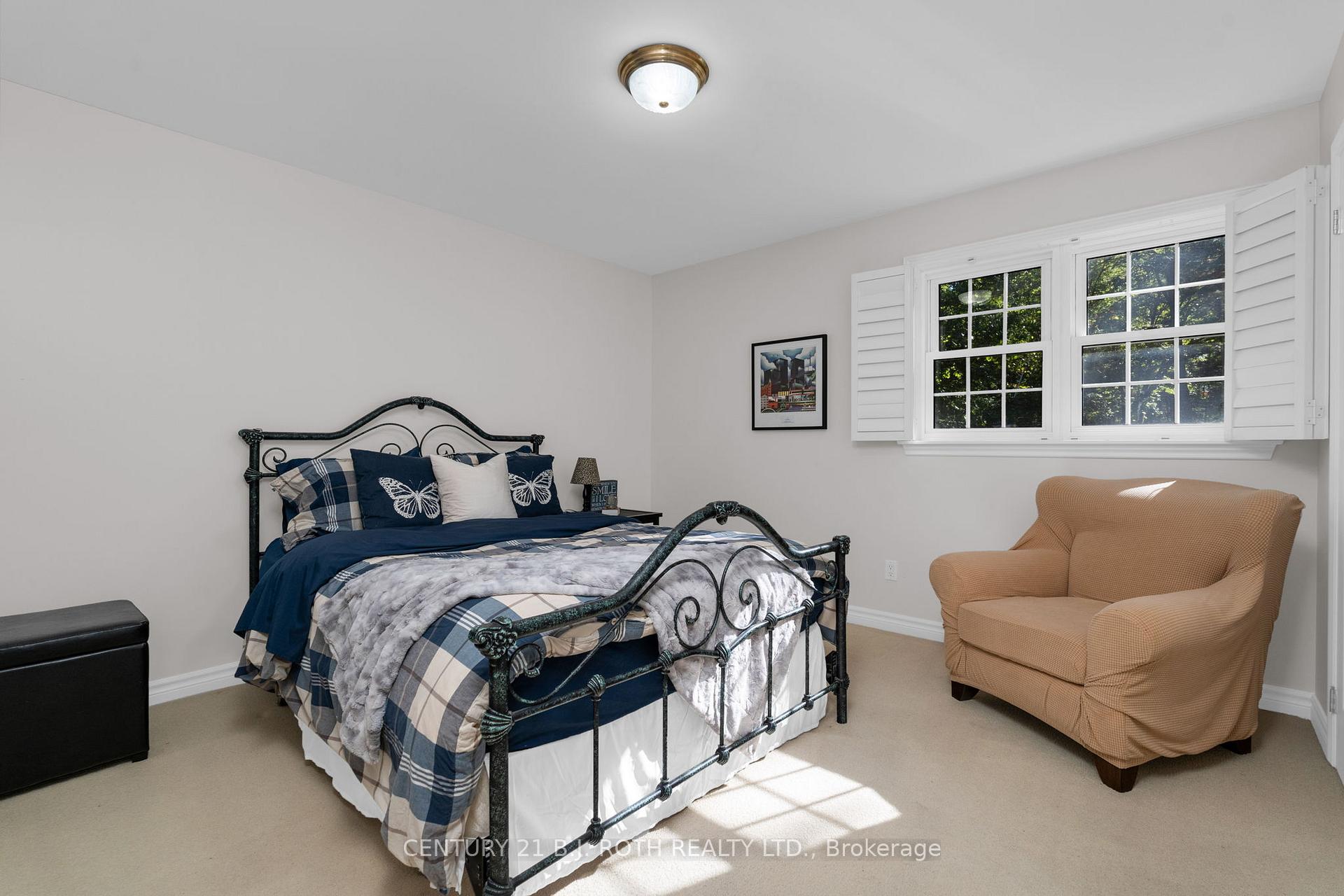 2710 Portage Trail