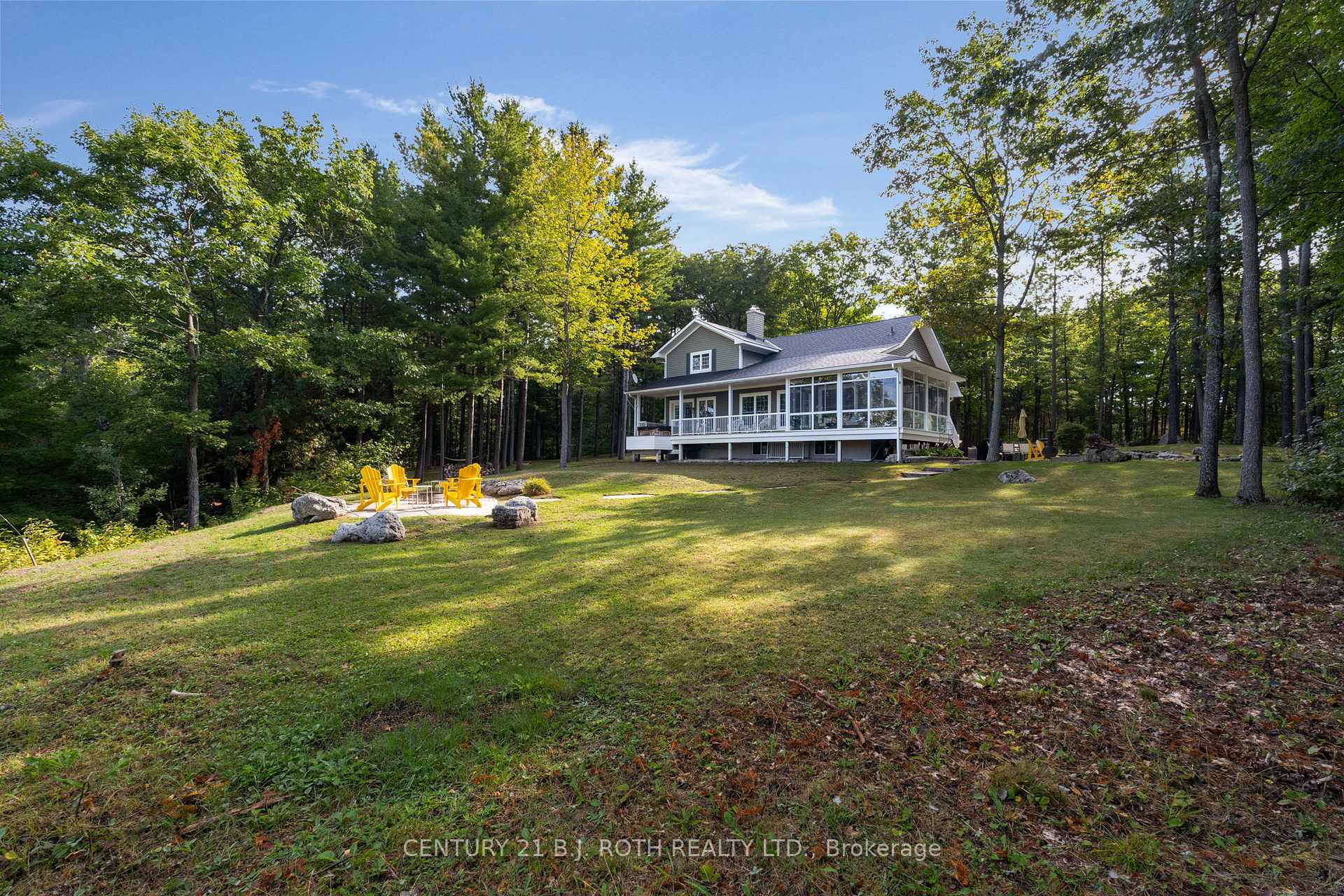 2710 Portage Trail