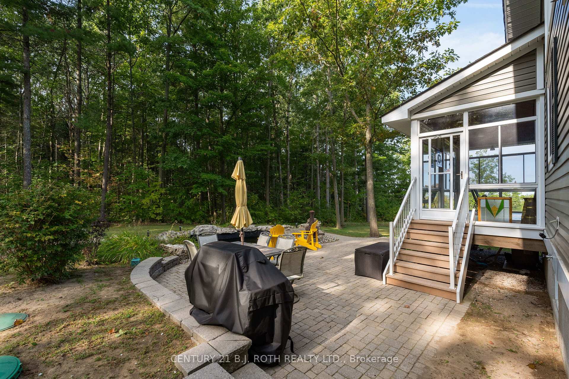 2710 Portage Trail