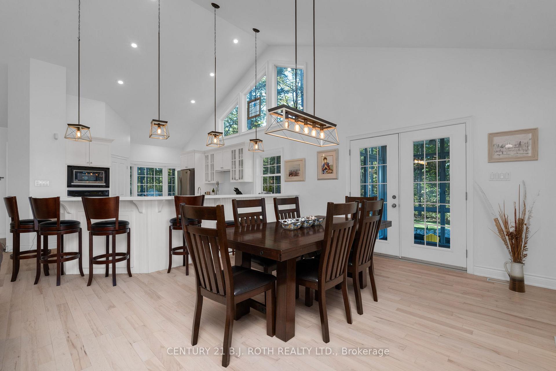 2710 Portage Trail