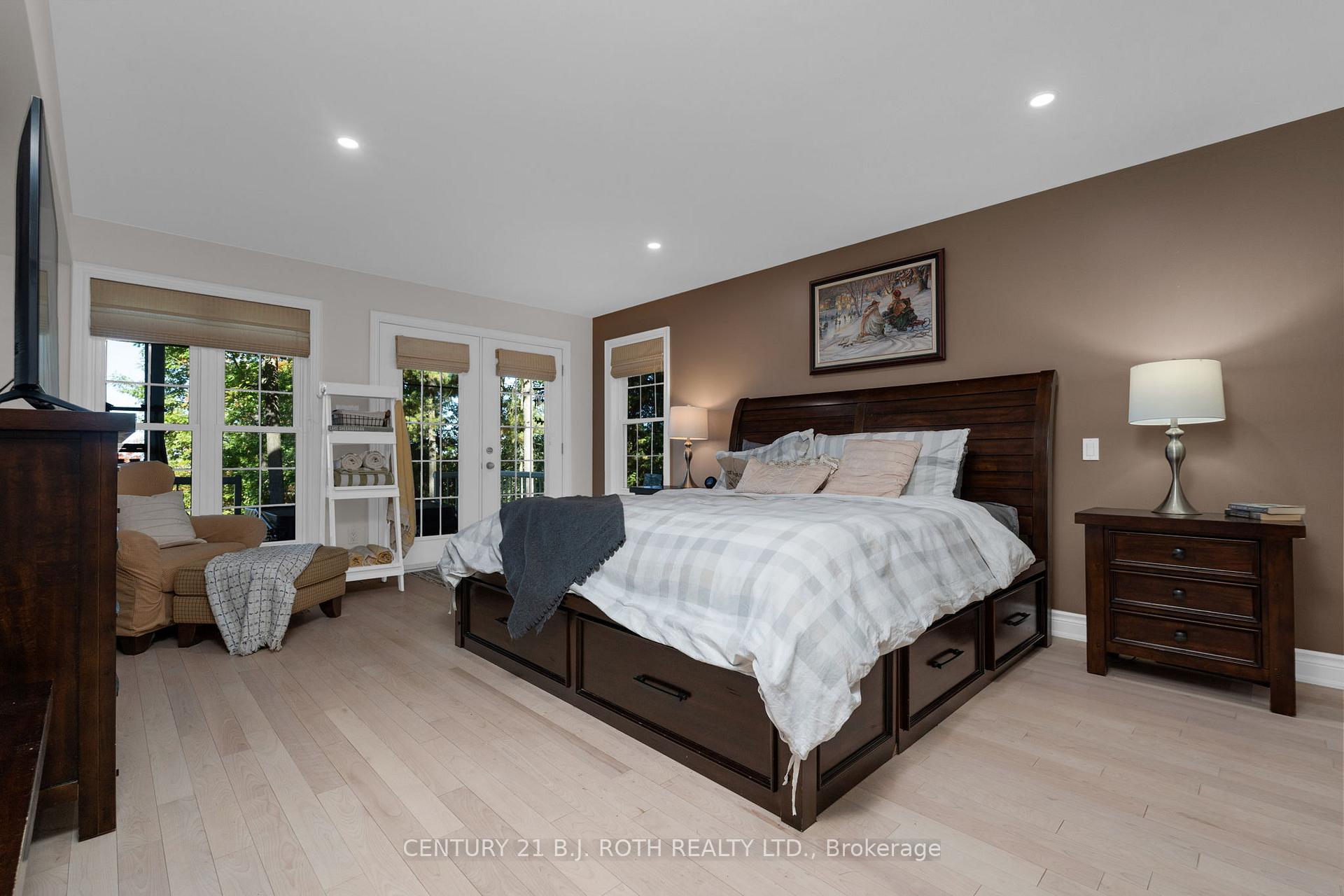 2710 Portage Trail