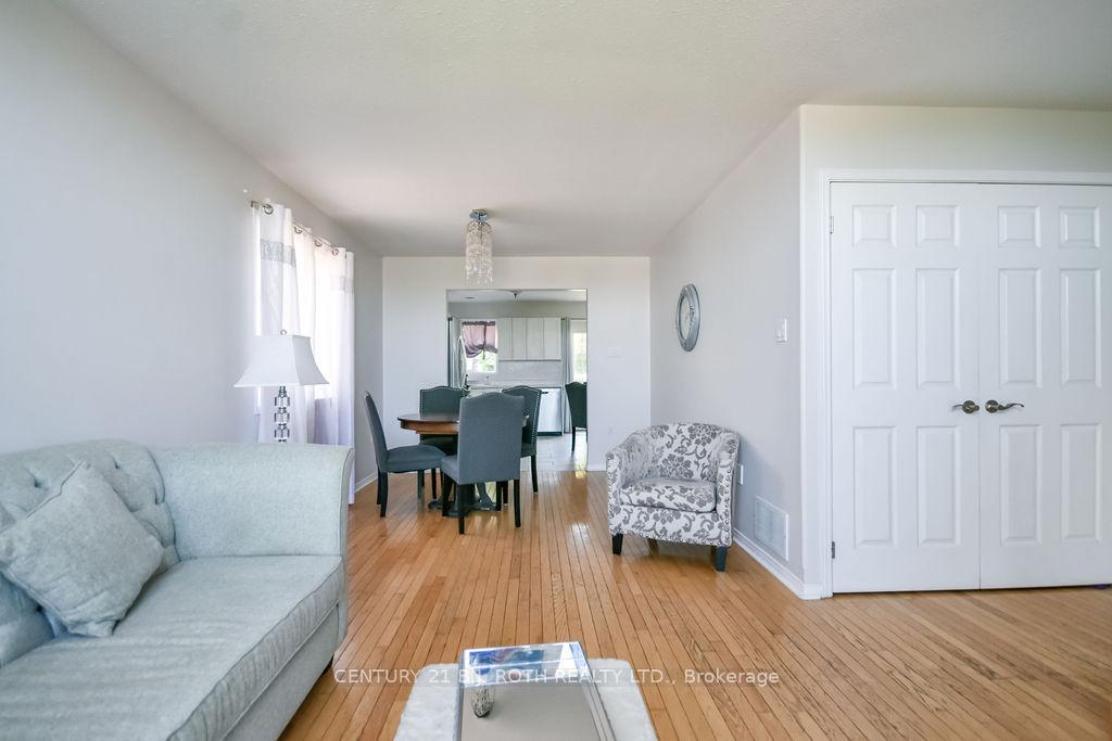 53 FOREST DALE Drive