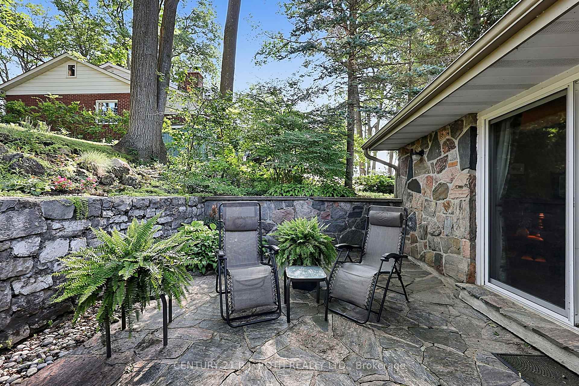 140 Shanty Bay Road