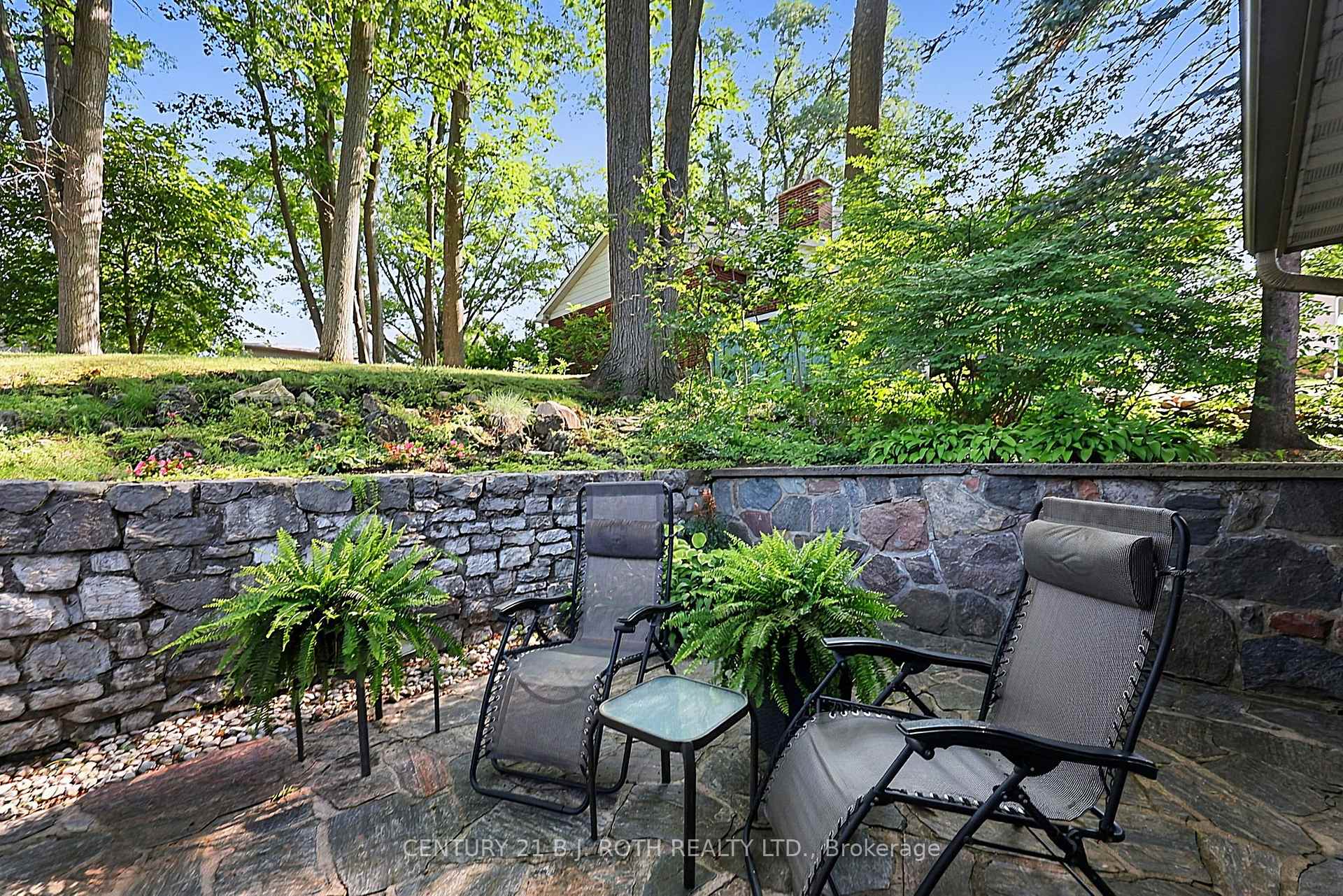 140 Shanty Bay Road
