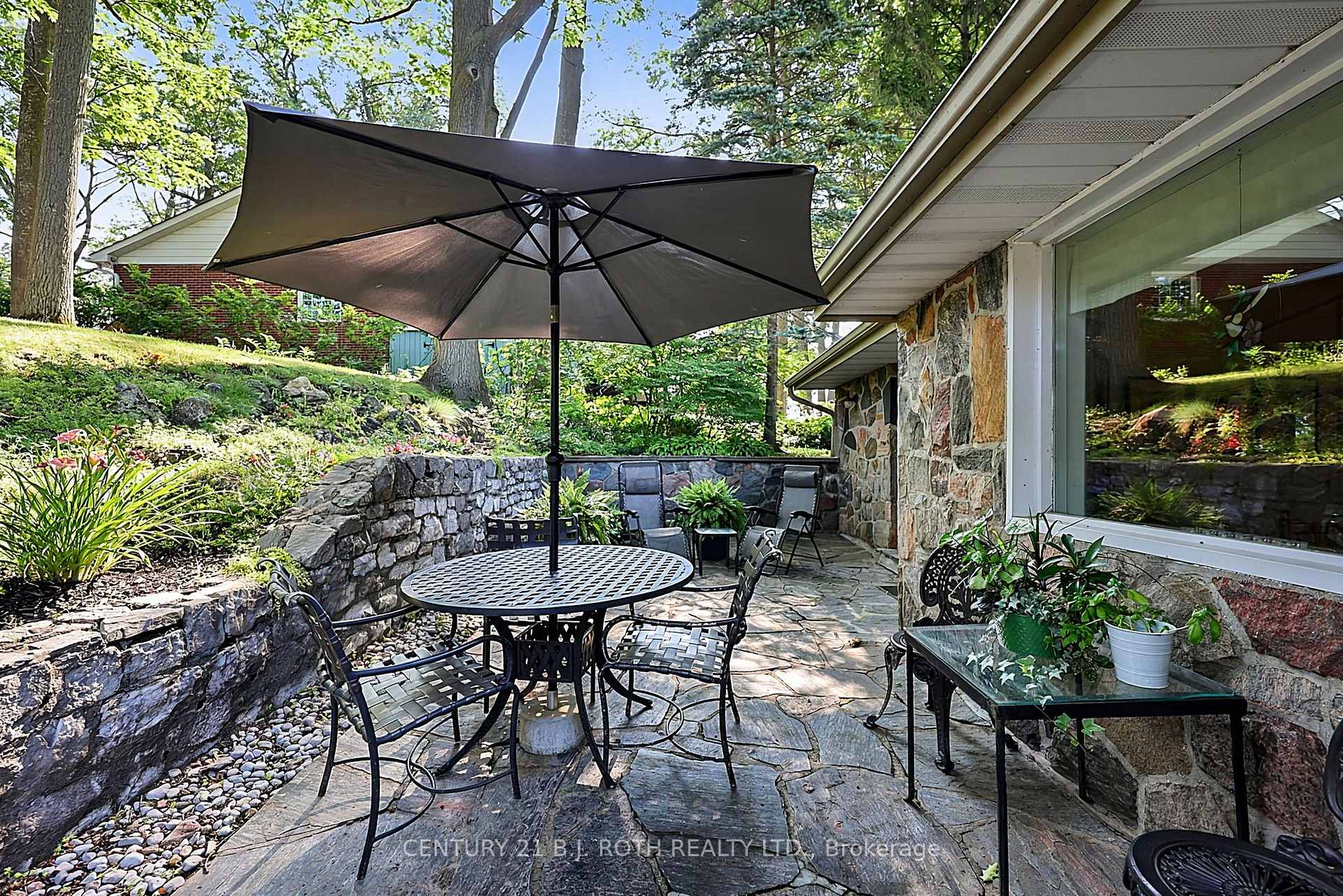 140 Shanty Bay Road