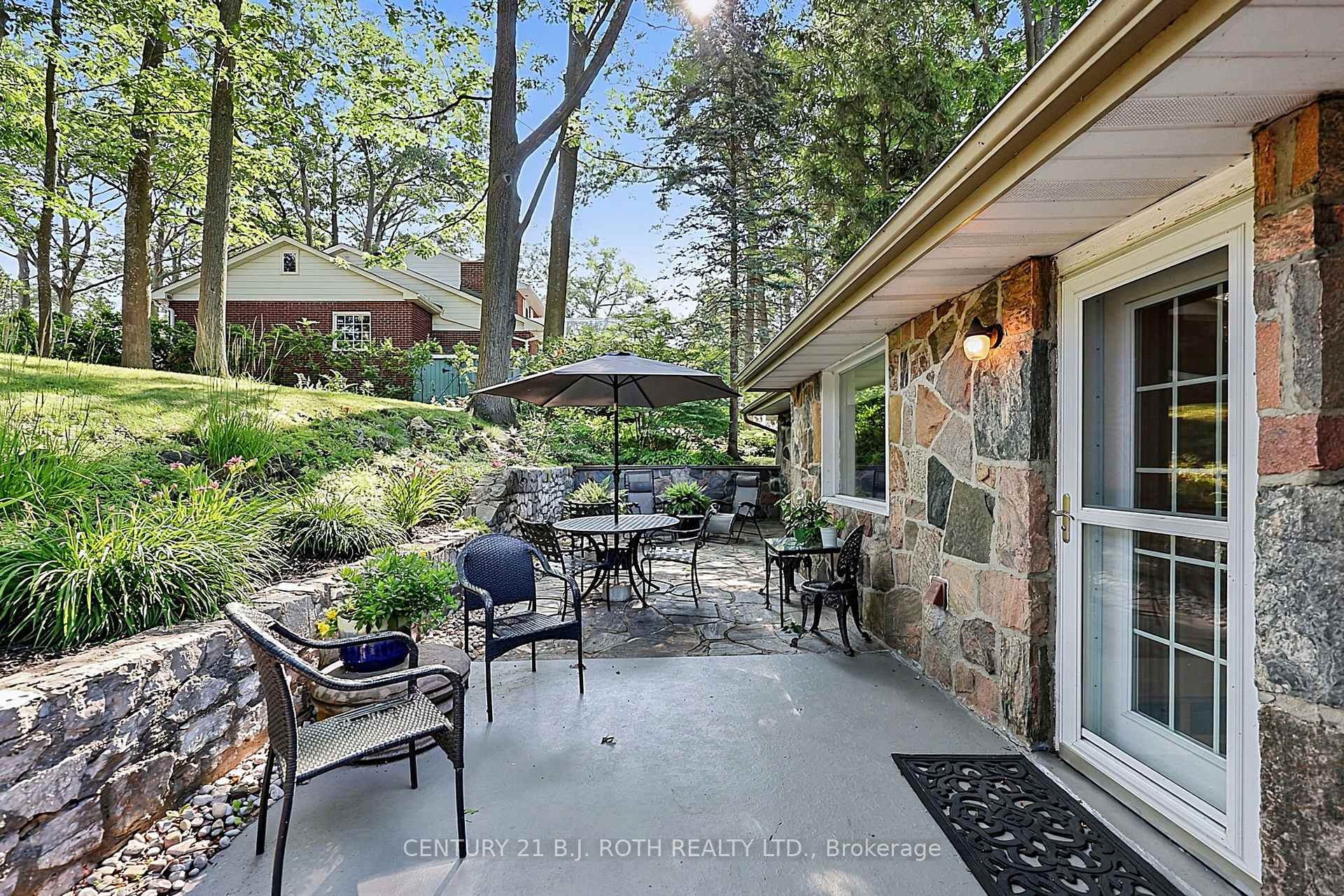 140 Shanty Bay Road
