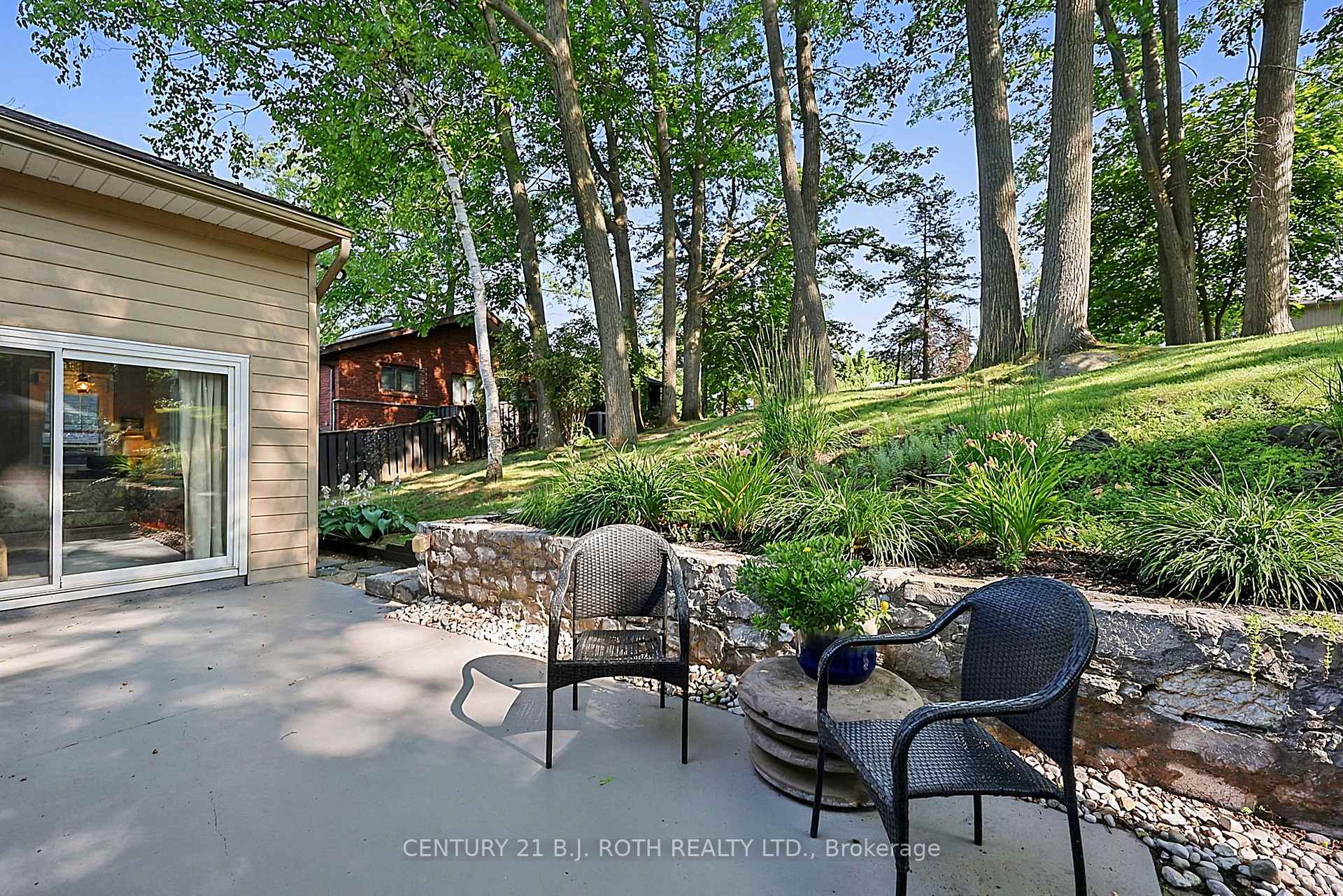 140 Shanty Bay Road