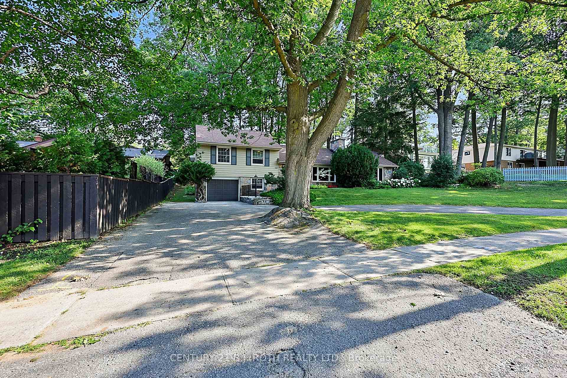 140 Shanty Bay Road