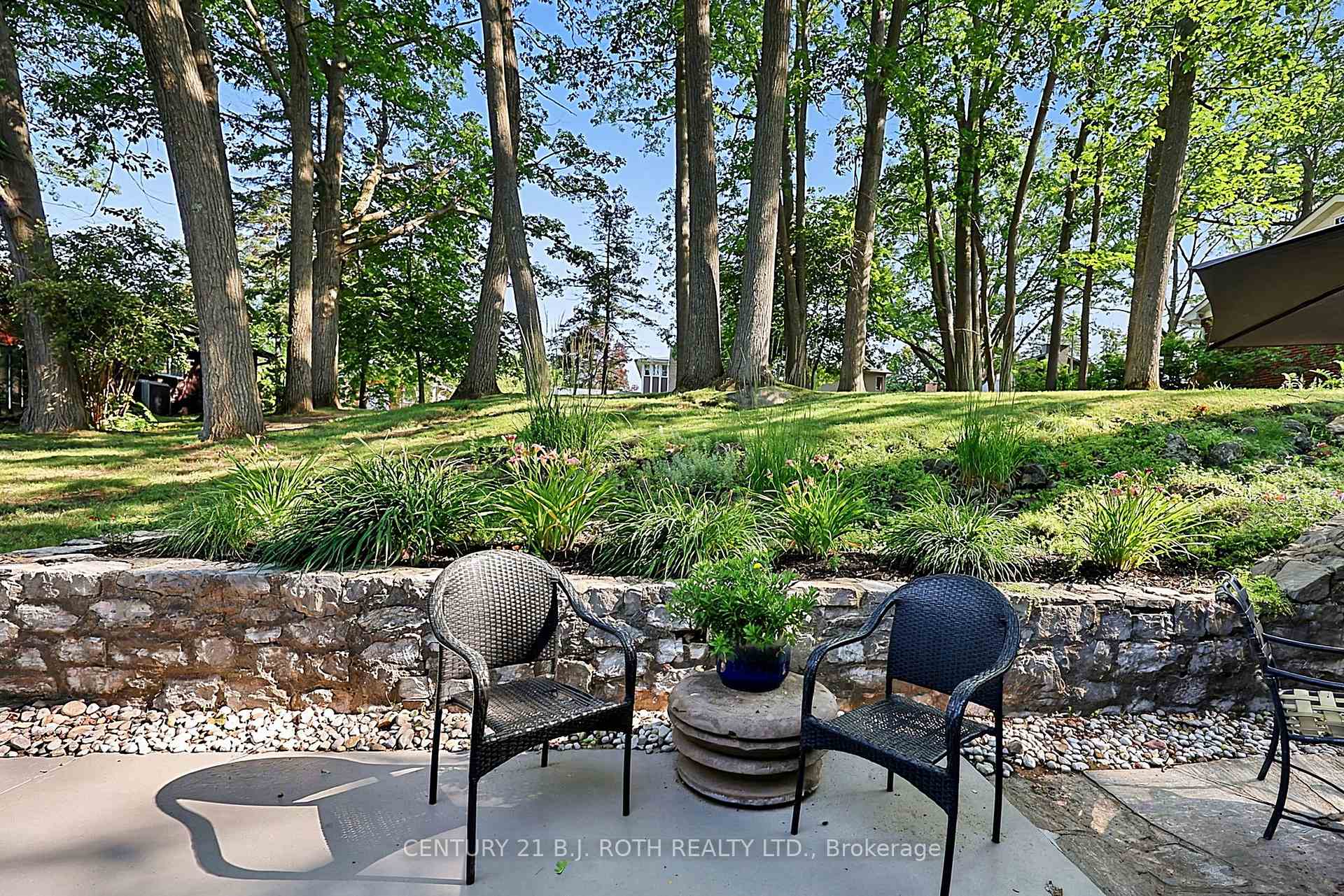 140 Shanty Bay Road
