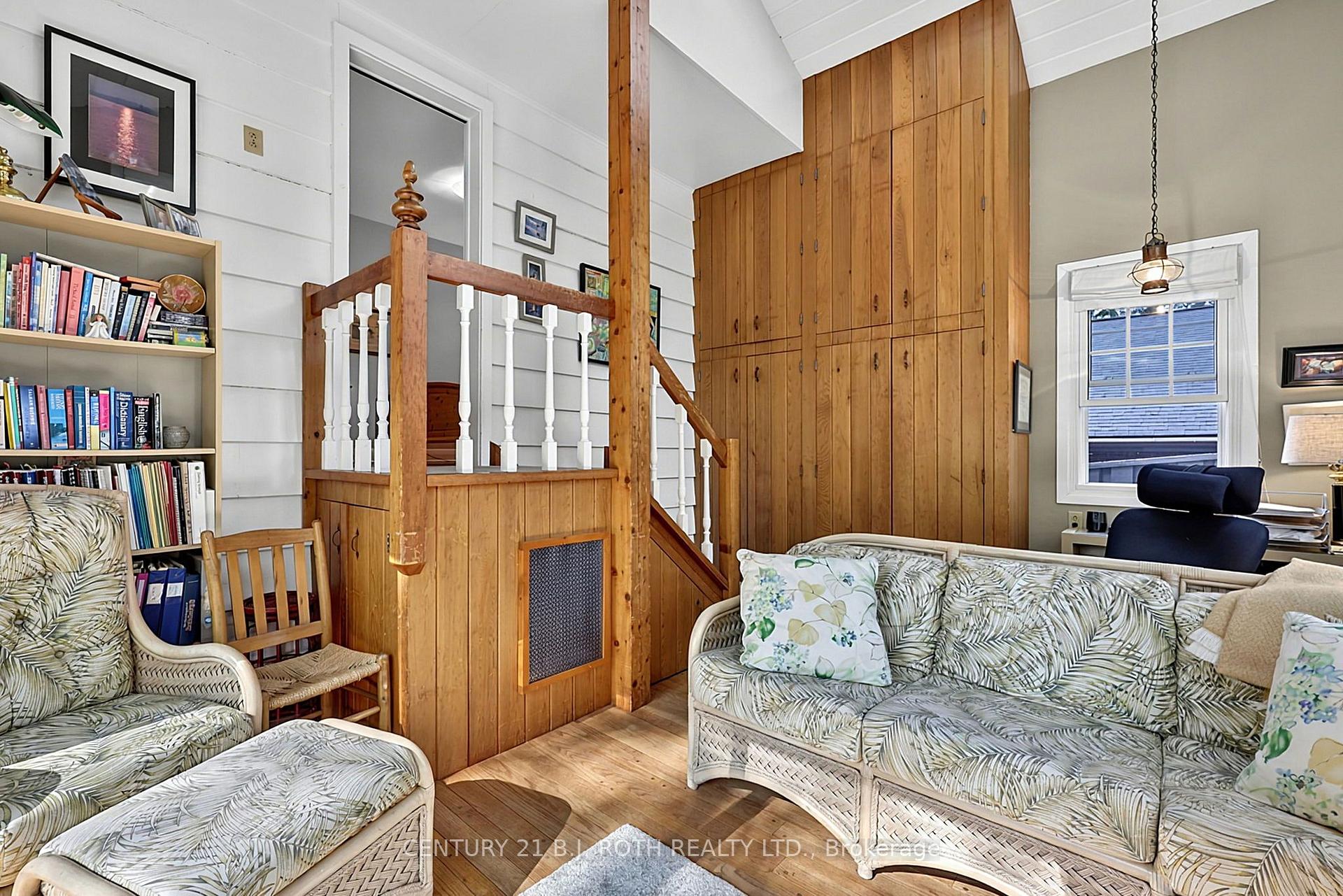 140 Shanty Bay Road