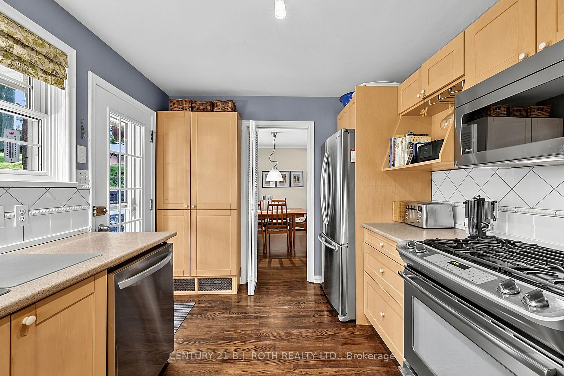 140 Shanty Bay Road