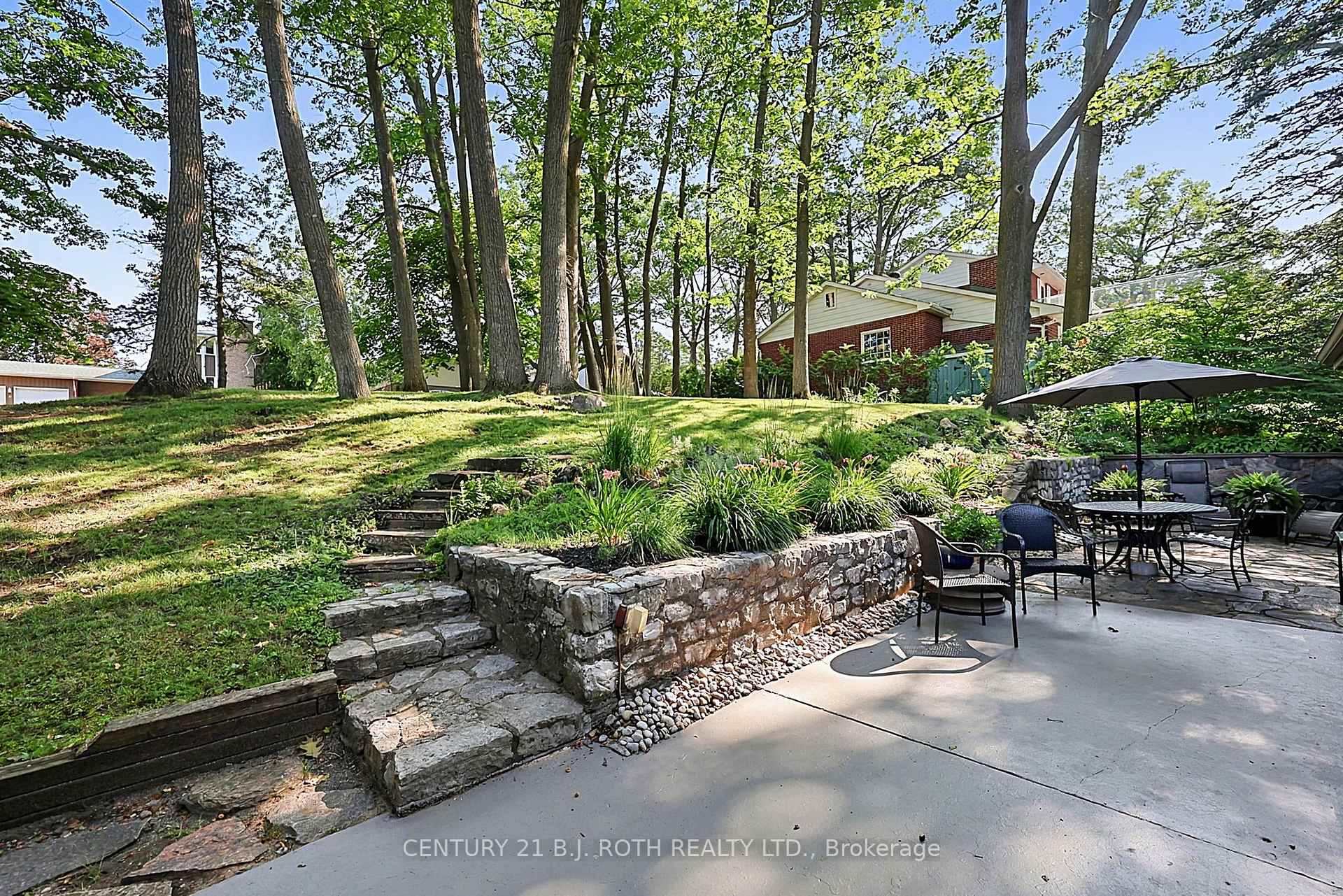 140 Shanty Bay Road