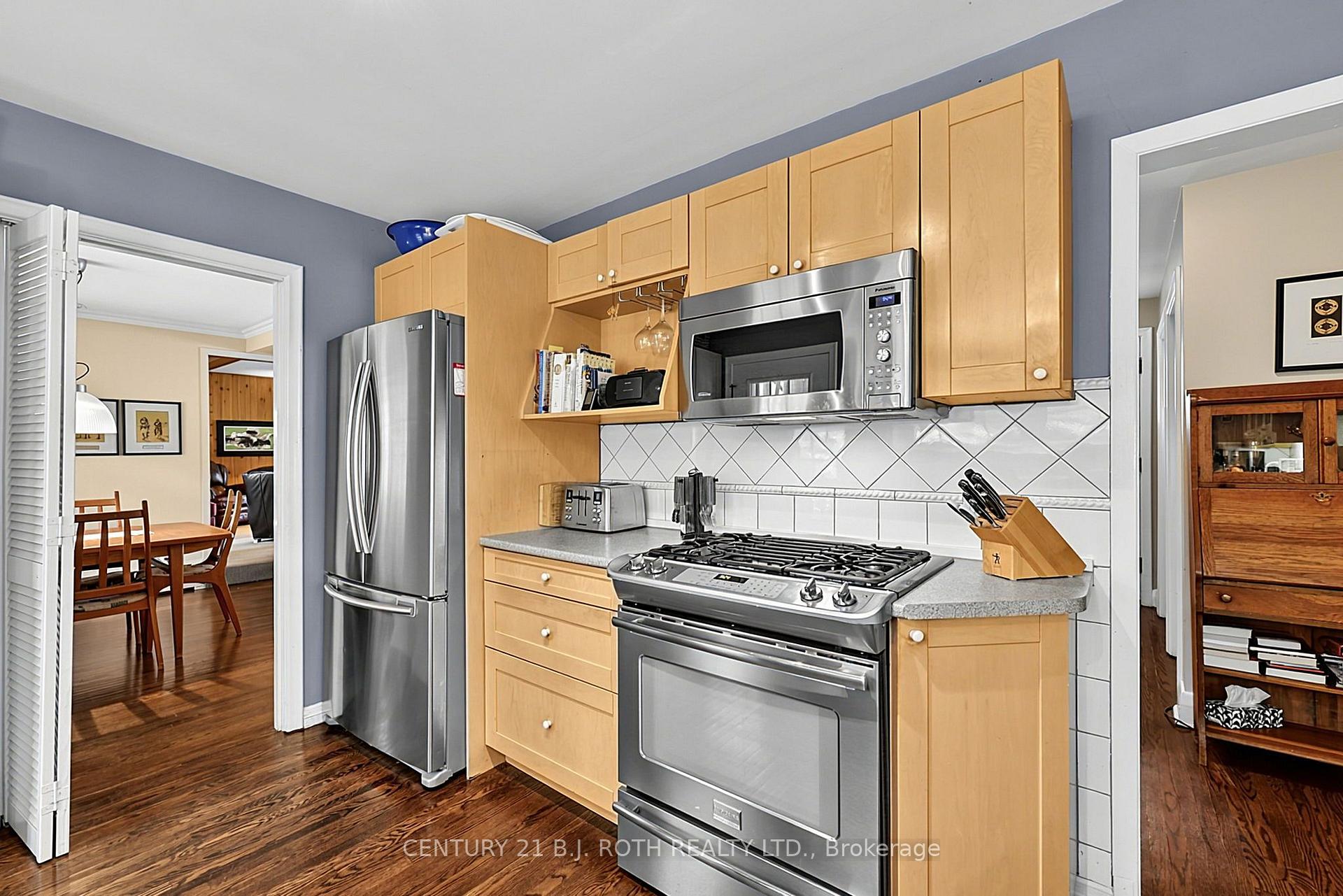 140 Shanty Bay Road