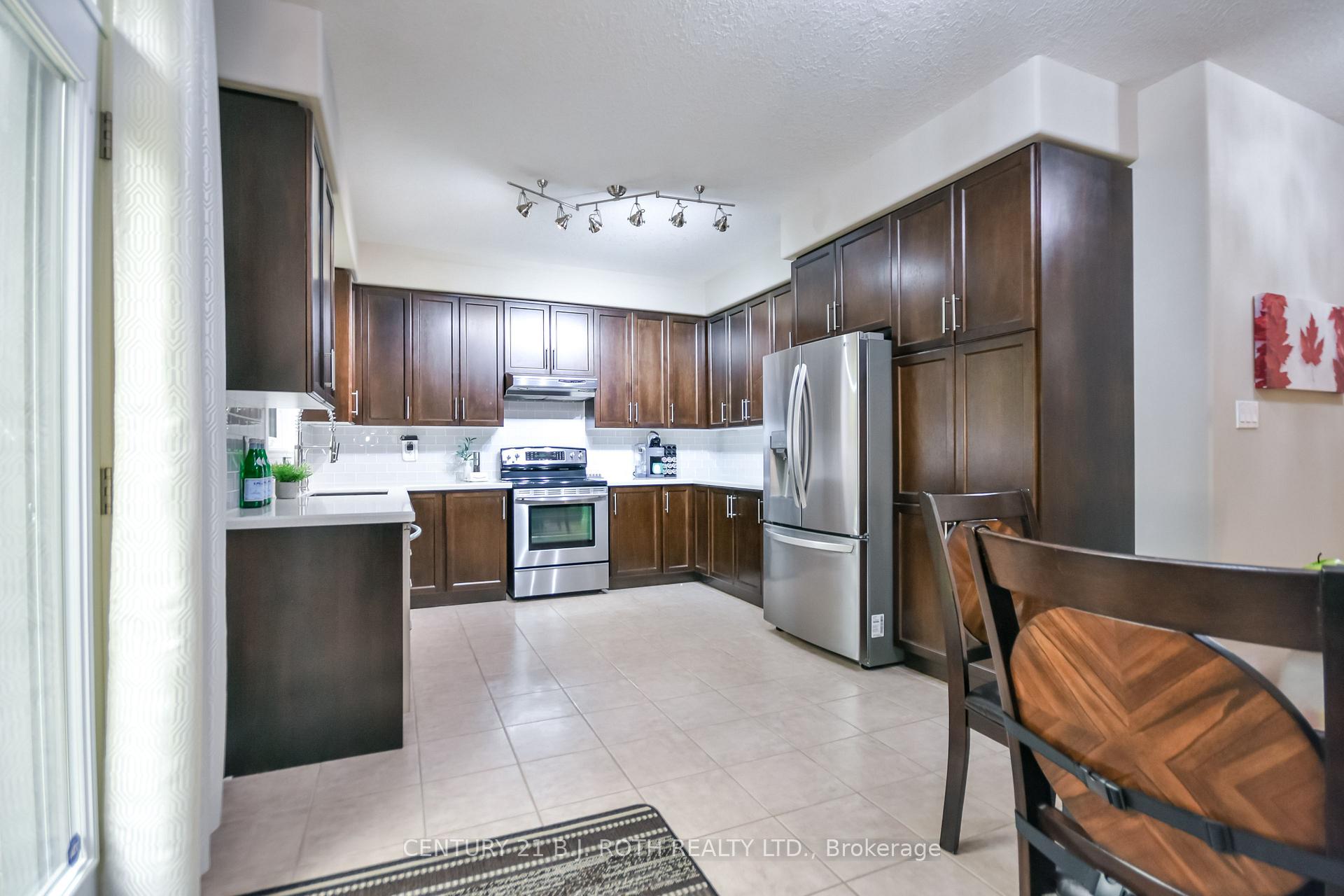 20 Falcon Crescent