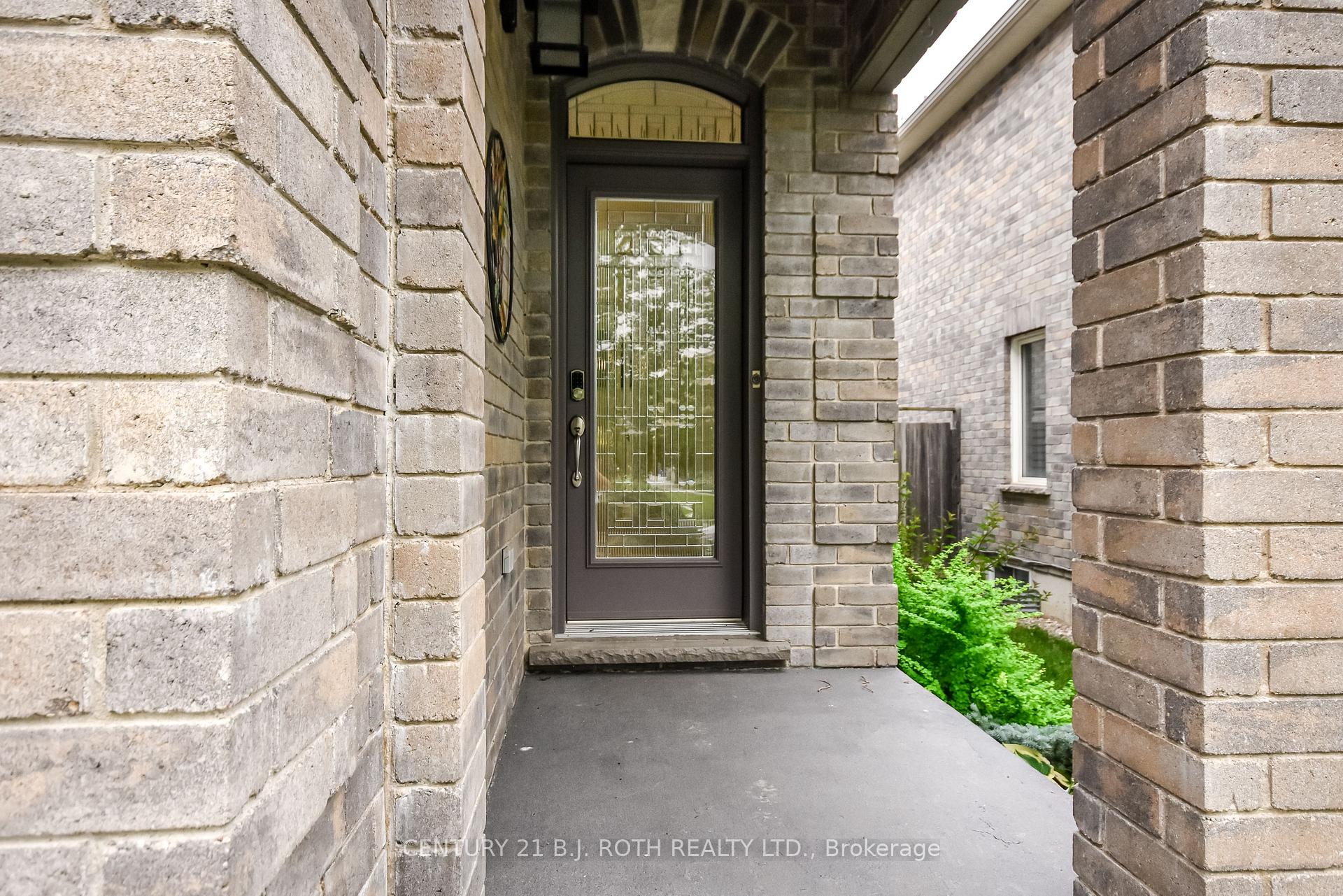 20 Falcon Crescent