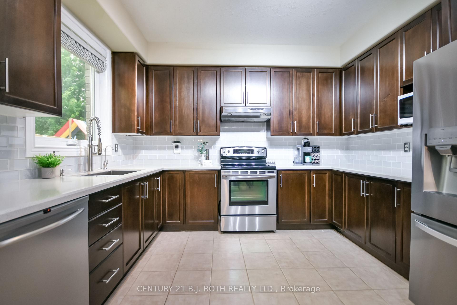 20 Falcon Crescent