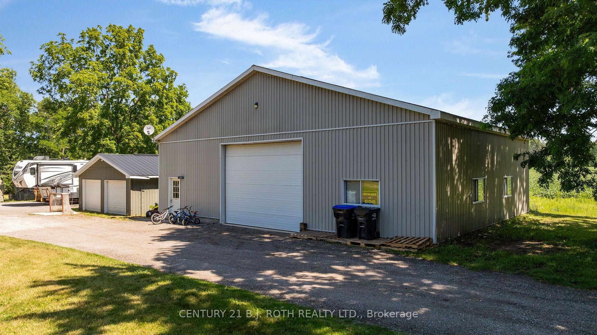 2224 Rainbow Valley Road W