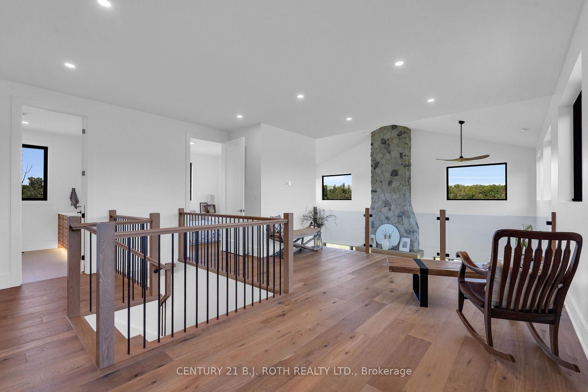 2224 Rainbow Valley Road W
