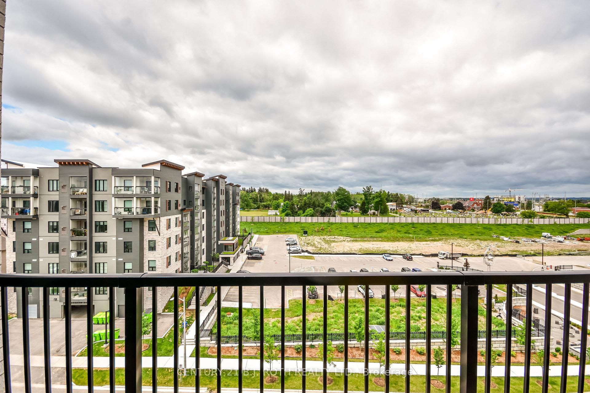 8 Culinary Lane 604