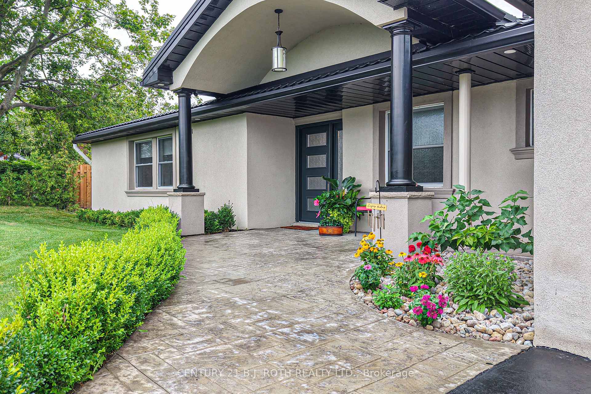 91 Moon Point Drive