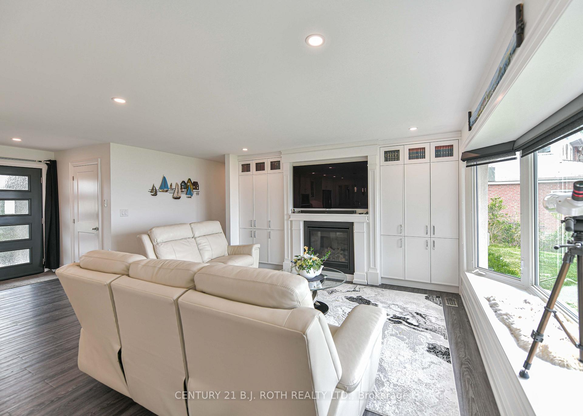 91 Moon Point Drive