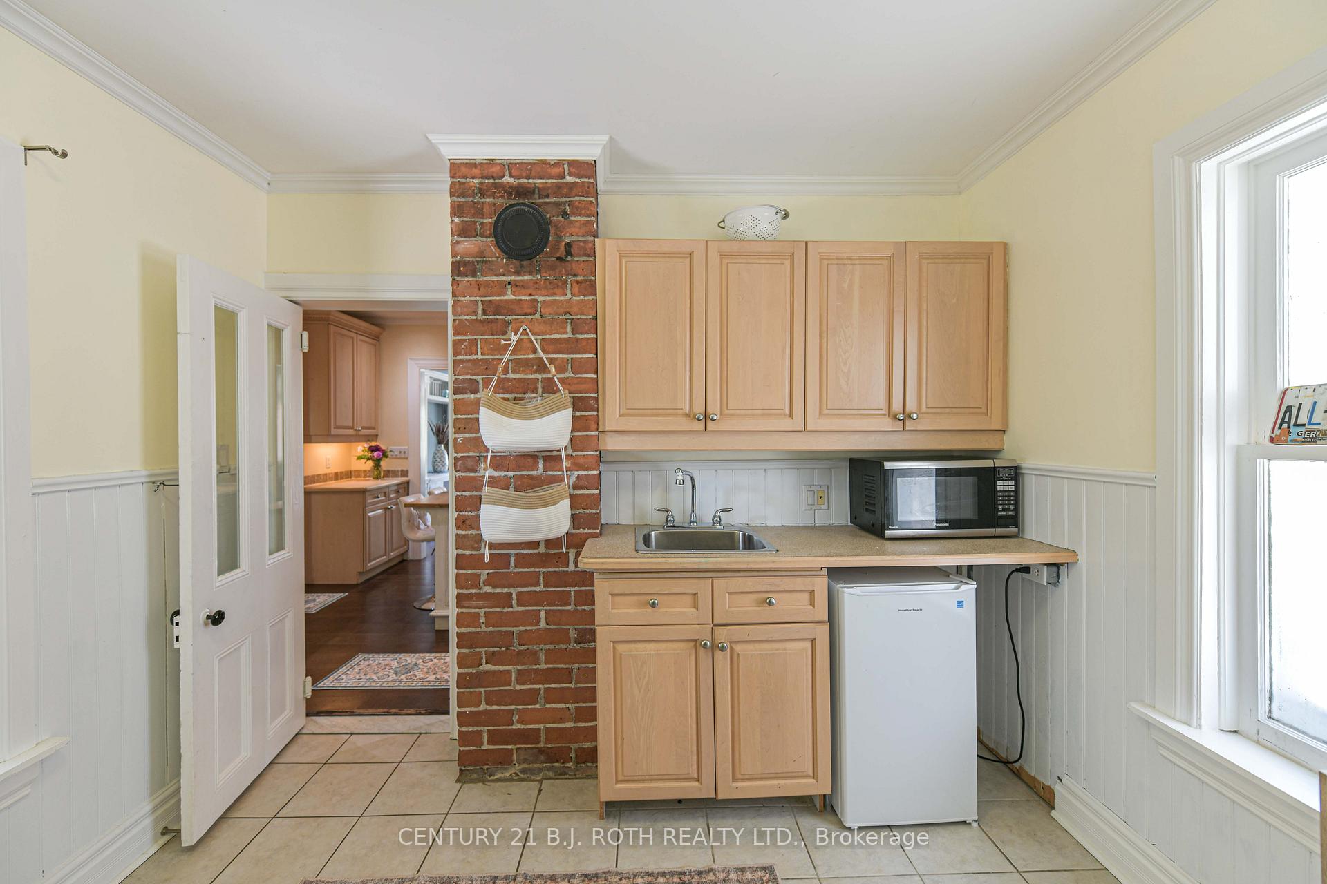 80 Coldwater Road W