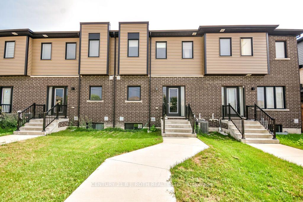 35 Pumpkin Corner Crescent
