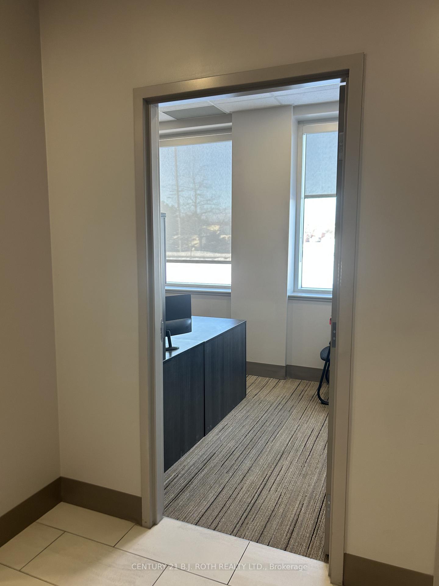 245 Raglan Street E 100-Office A