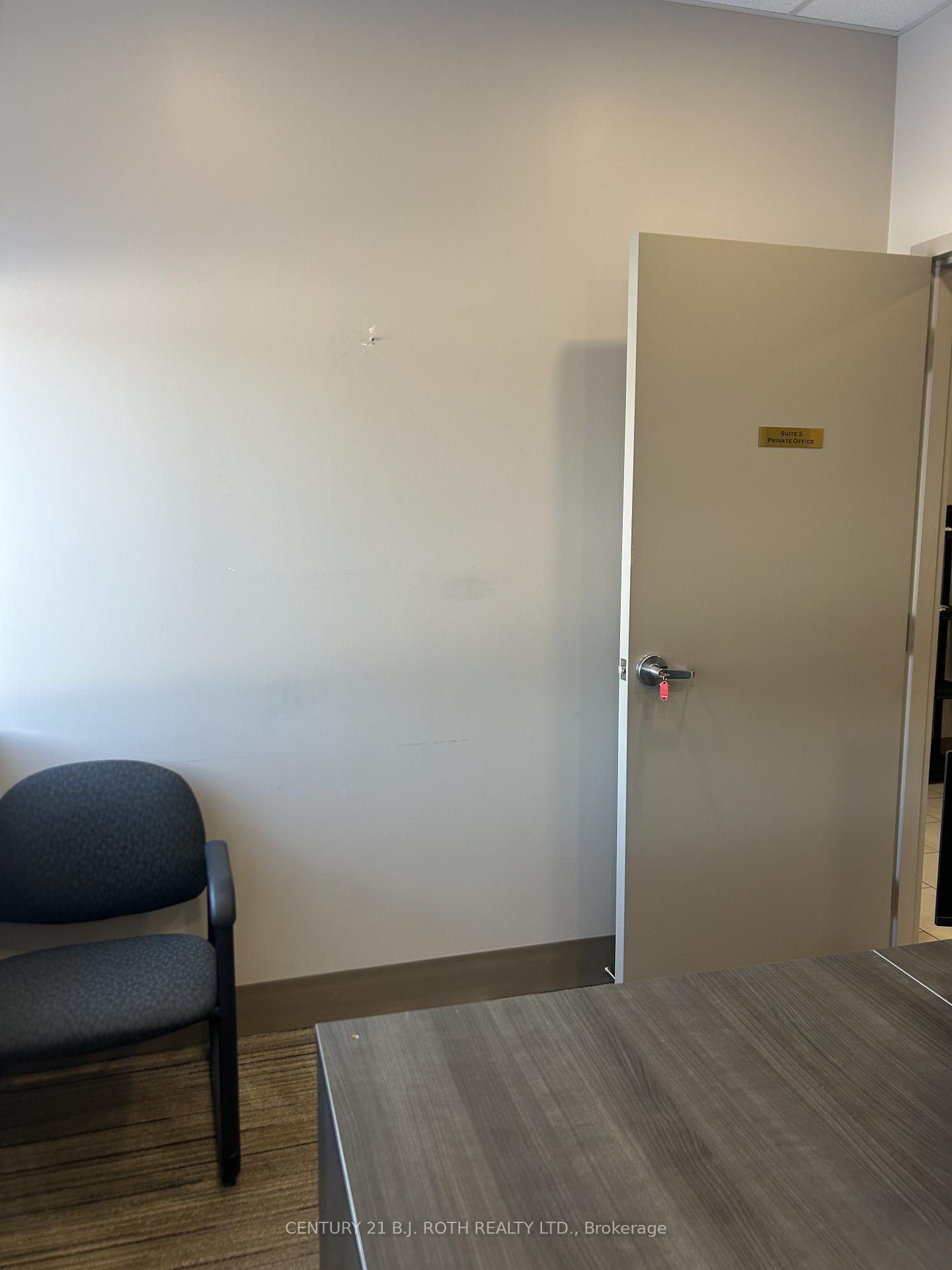 245 Raglan Street E 100-Office A