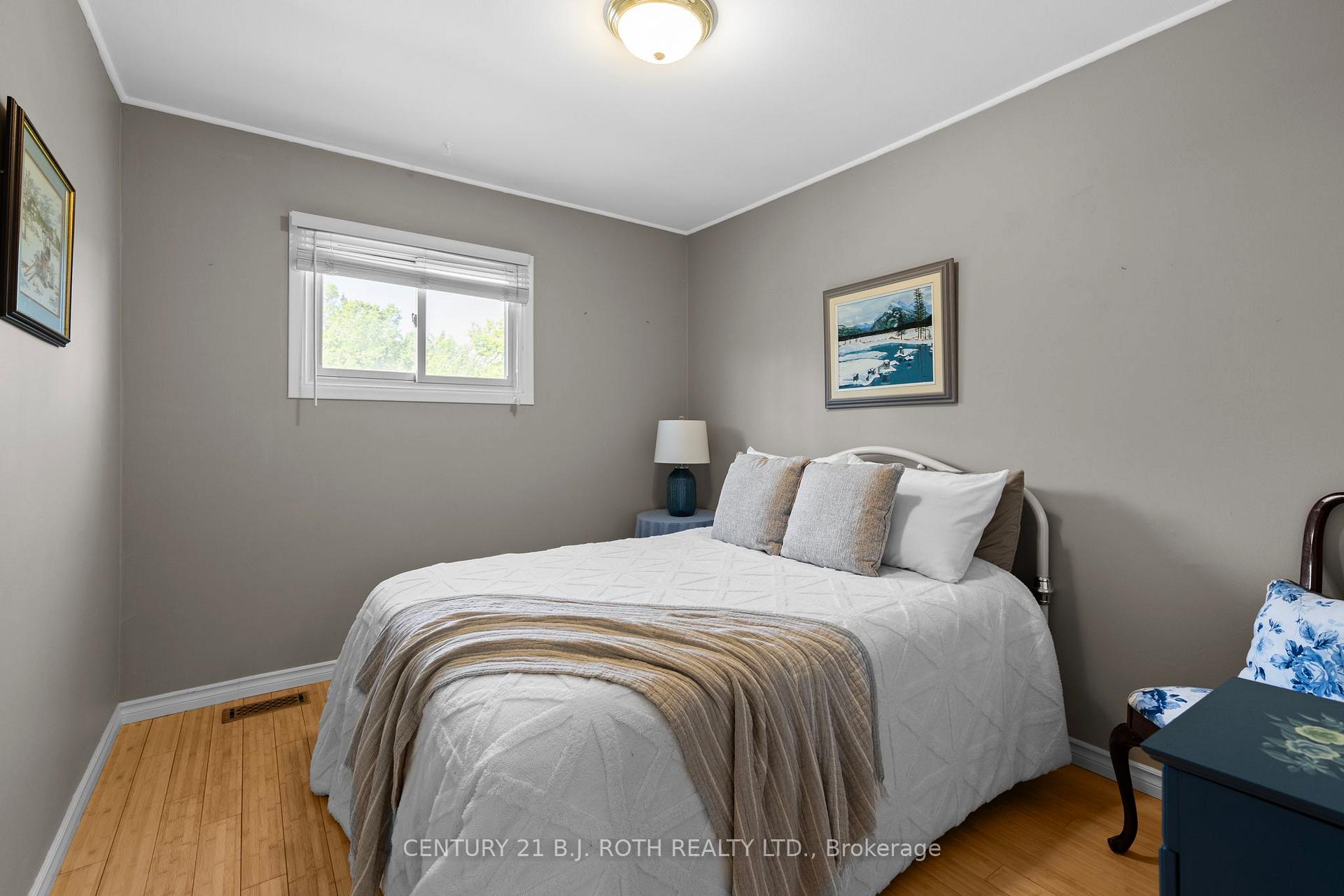 10 Andrea Crescent