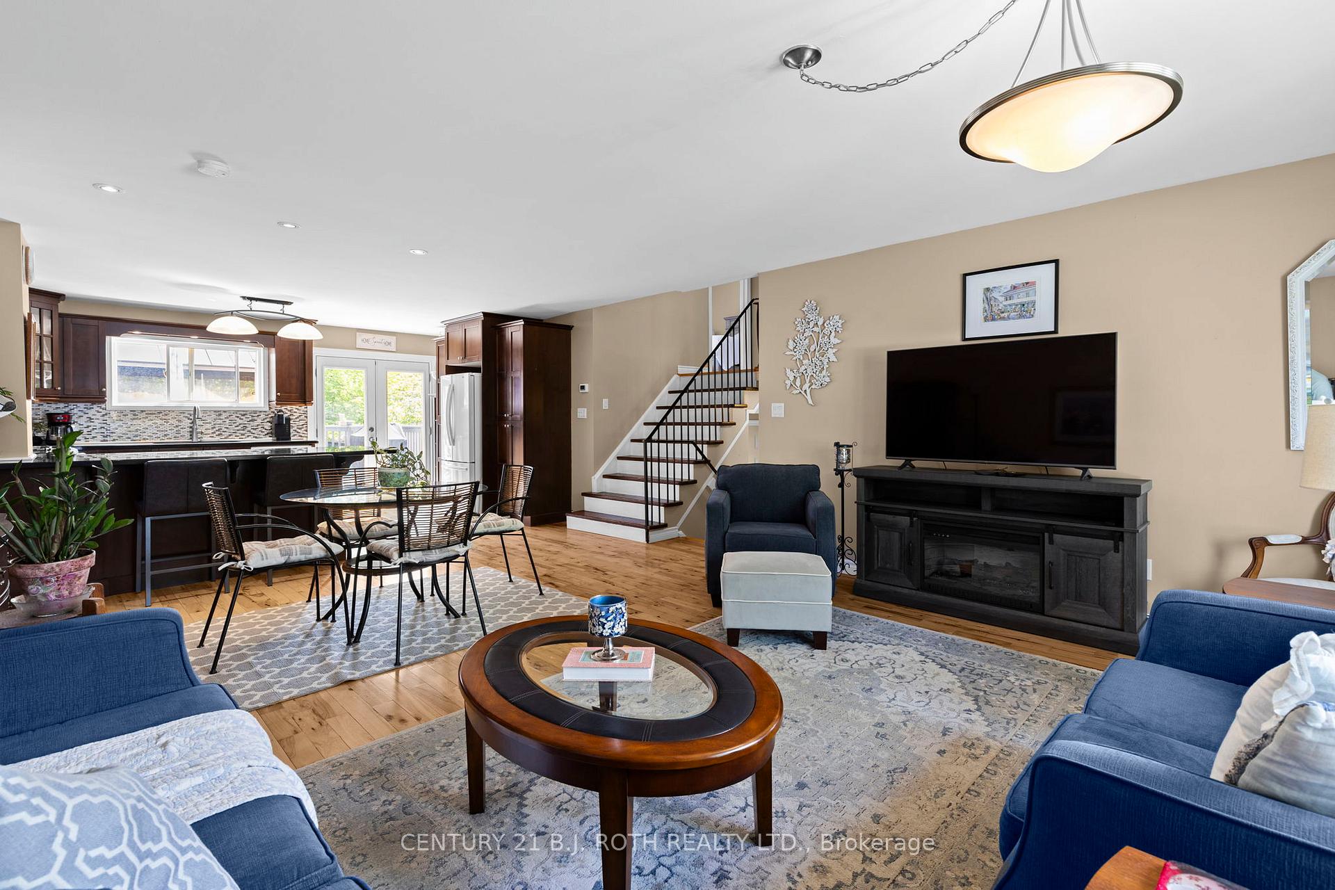 10 Andrea Crescent