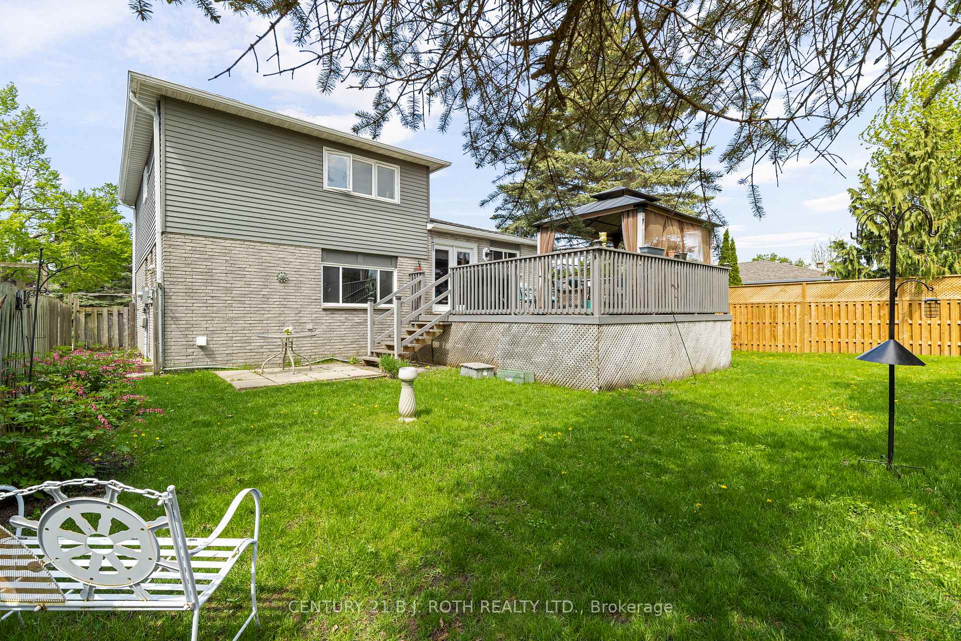 10 Andrea Crescent