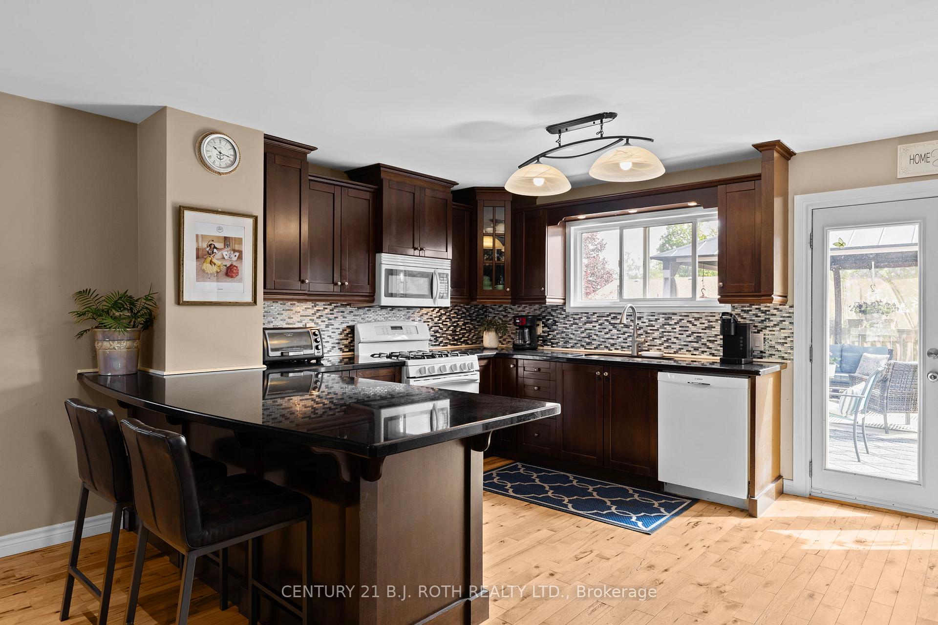10 Andrea Crescent