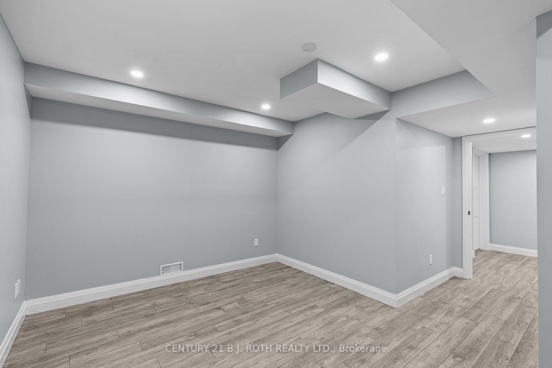 355 Mapleview Drive W