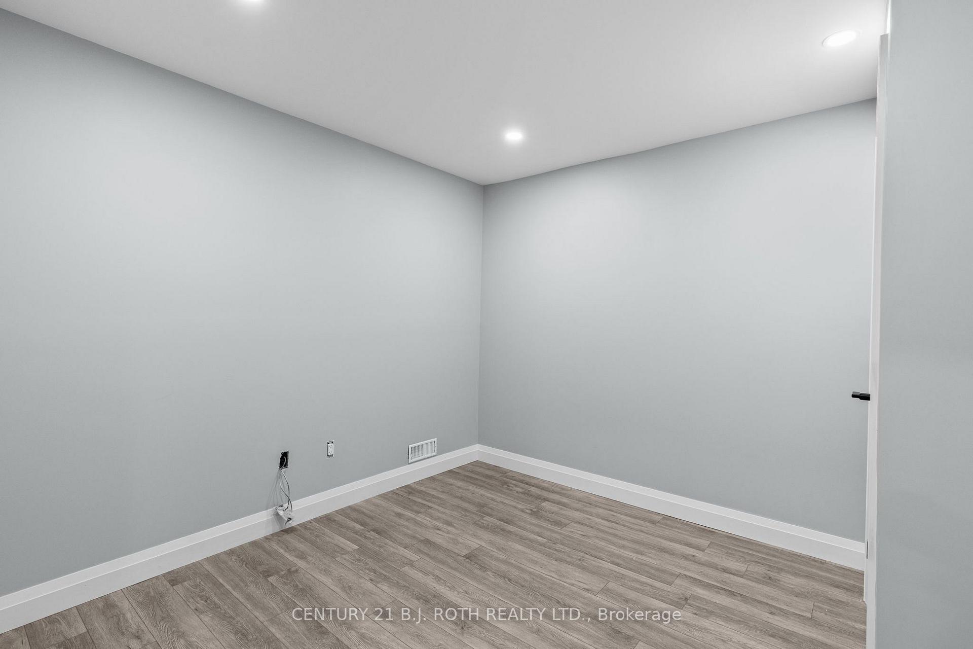 355 Mapleview Drive W