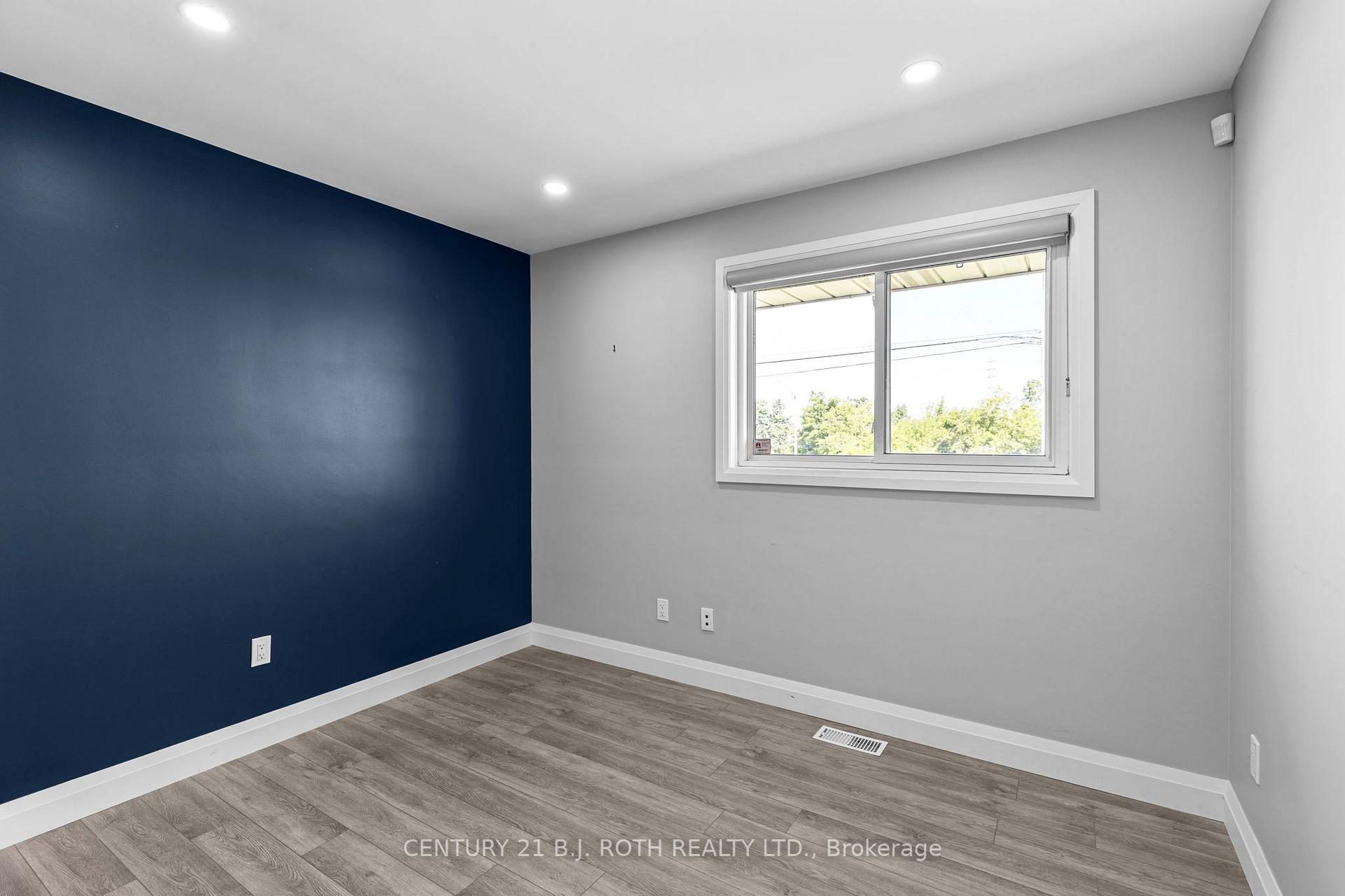 355 Mapleview Drive W