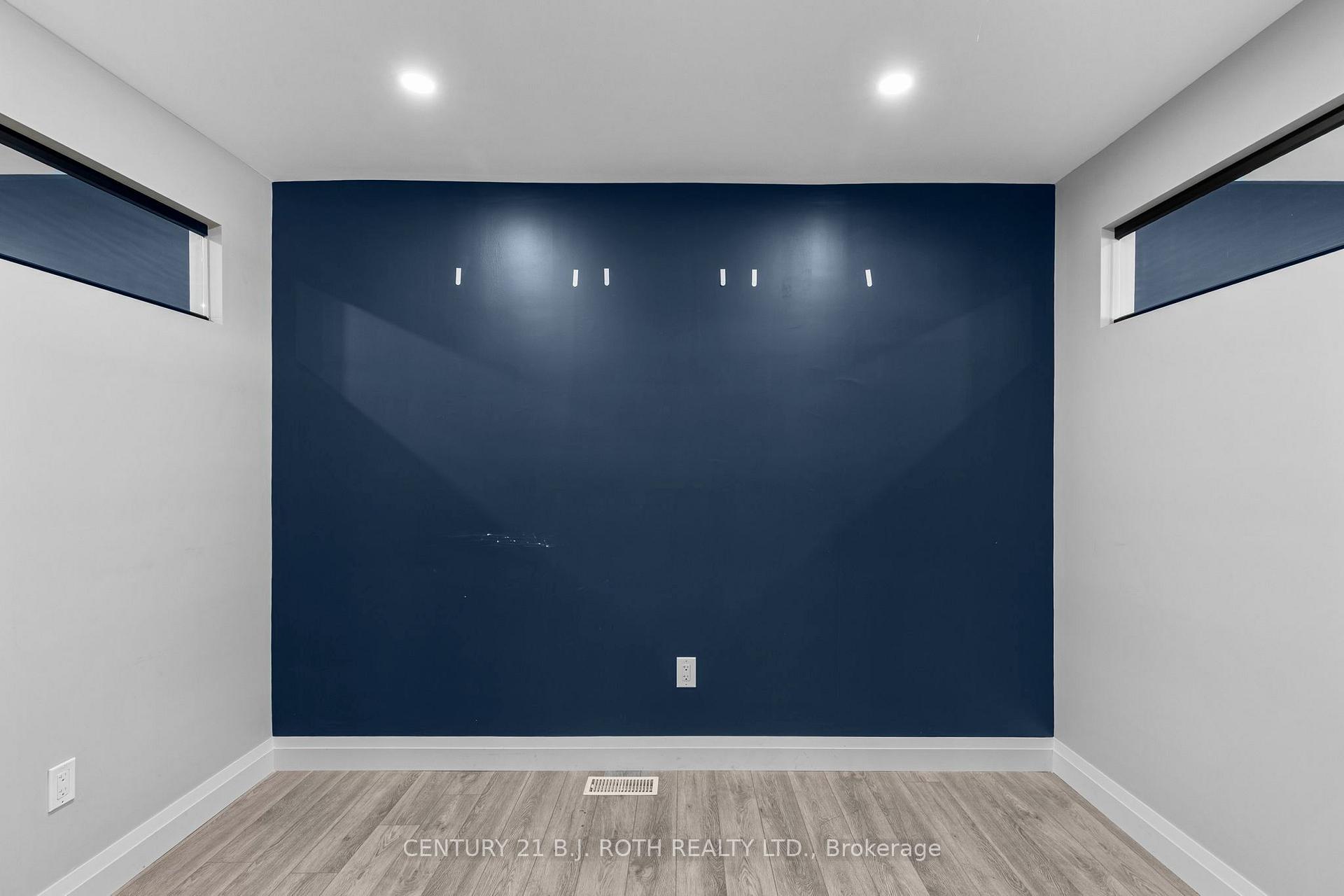 355 Mapleview Drive W