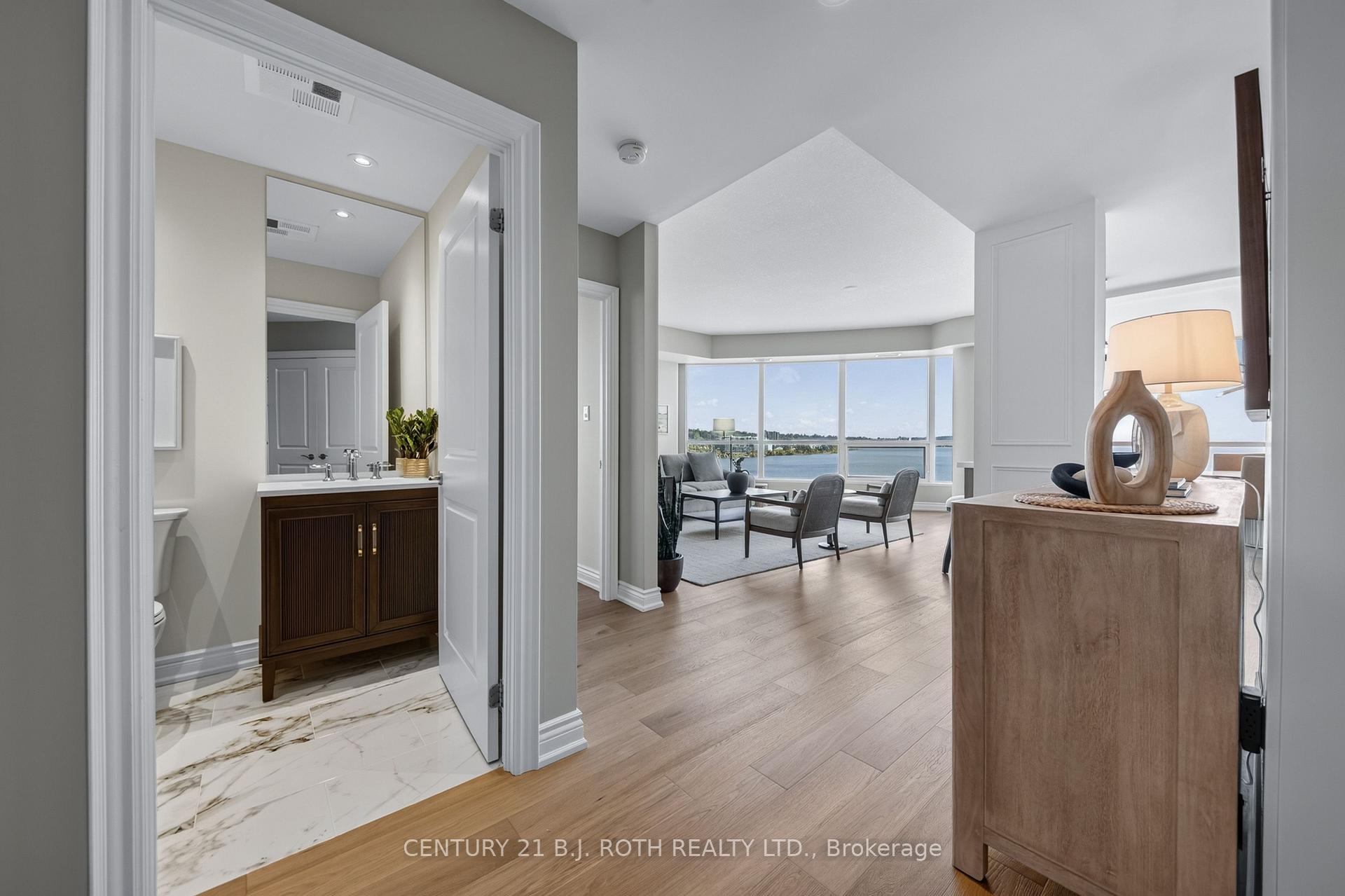 33 Ellen Street 904