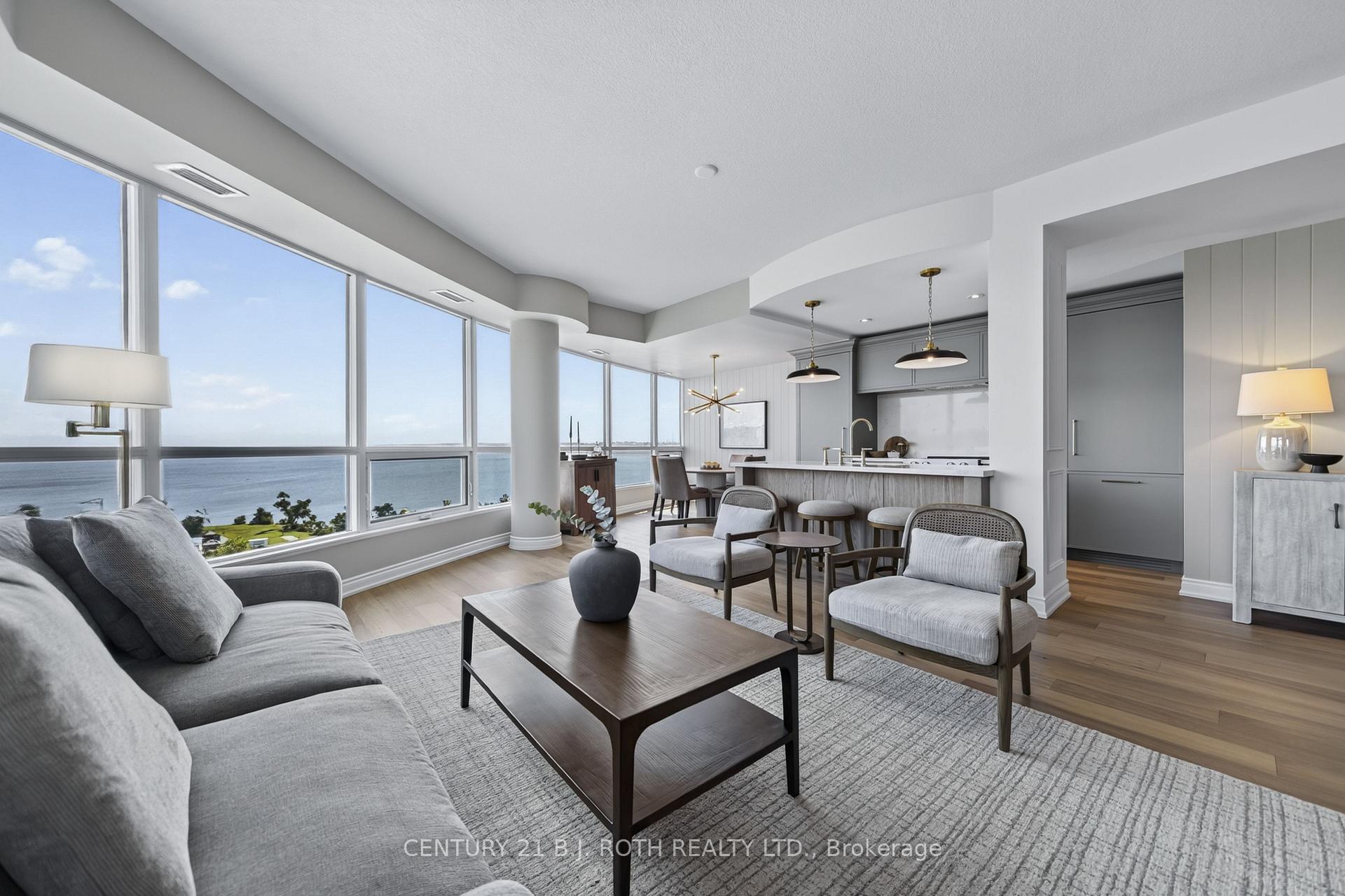 33 Ellen Street 904