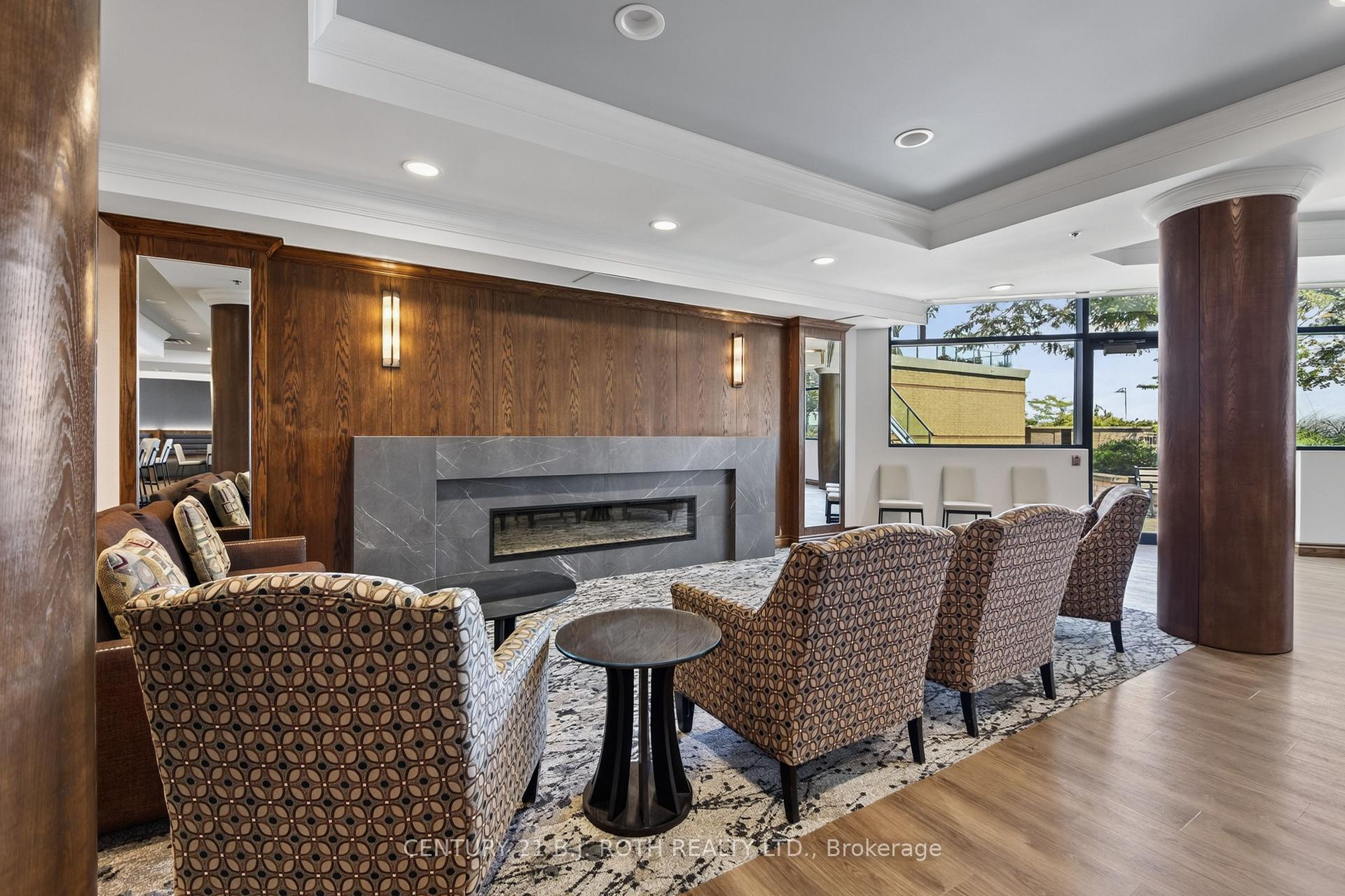 33 Ellen Street 904